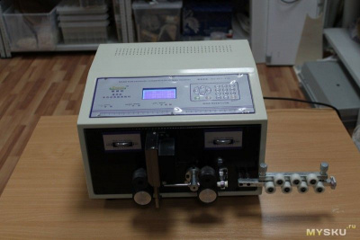 Станок для резки и зачистки провода SWT508C