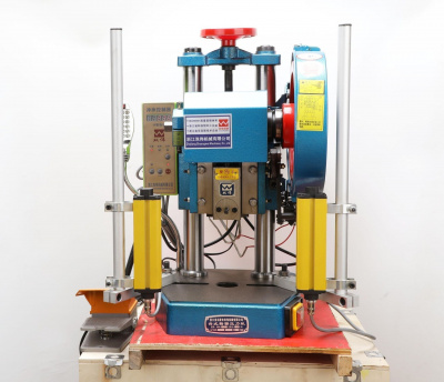 Пробивной пресс JB04-0.5T LBS