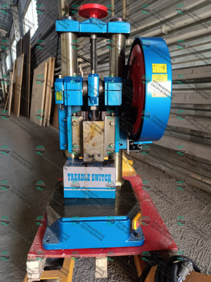 Пробивной пресс JB04-0.5T