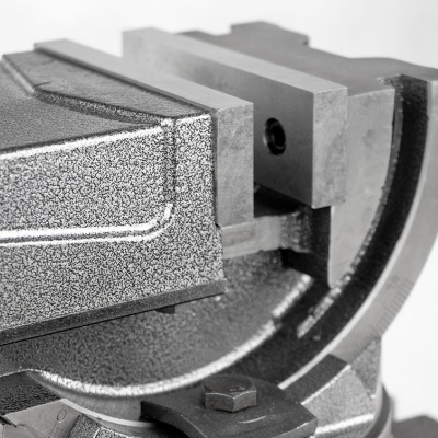 Машинные тиски с поворотным основанием SS-125